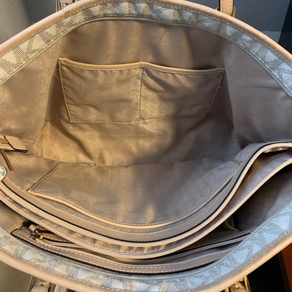 Michaels Kors Tote Laptop Bag - Picture 8 of 11